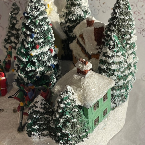 Vintage Thomas Kinkade St. Nicholas Circle -Christmas Village - Picture 7 of 11